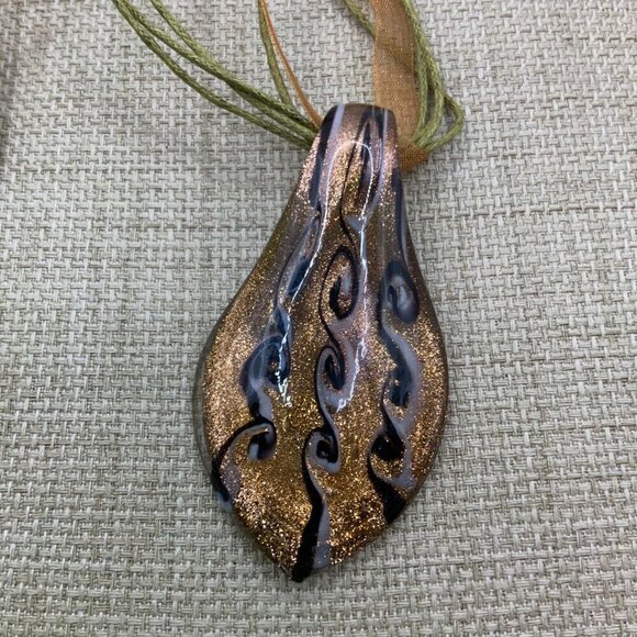 Murano Style Blown Glass Teardrop Pendant Gold Tone Ribbon Lace Necklace - Picture 4 of 7